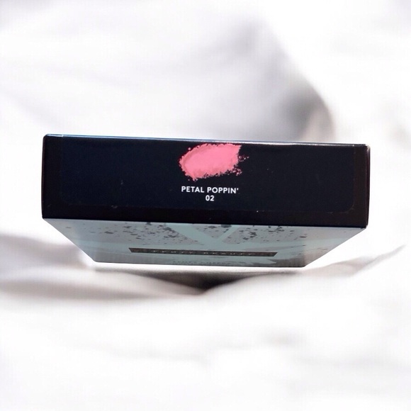 FENTY BEAUTY Cheeks Out Suede Blush - Petal Poppin - Picture 2 of 6